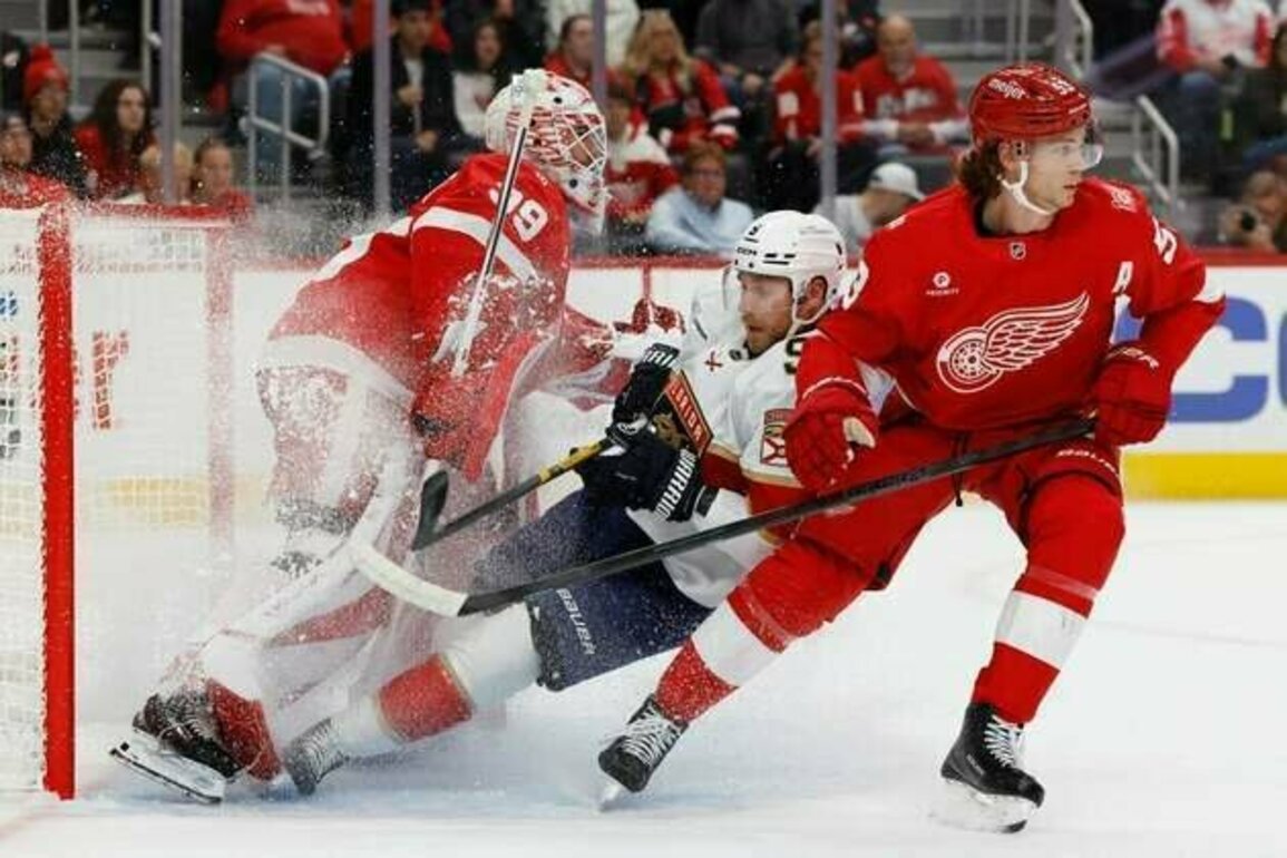 Wings keep rolling, stymie Panthers for 3rd straight win