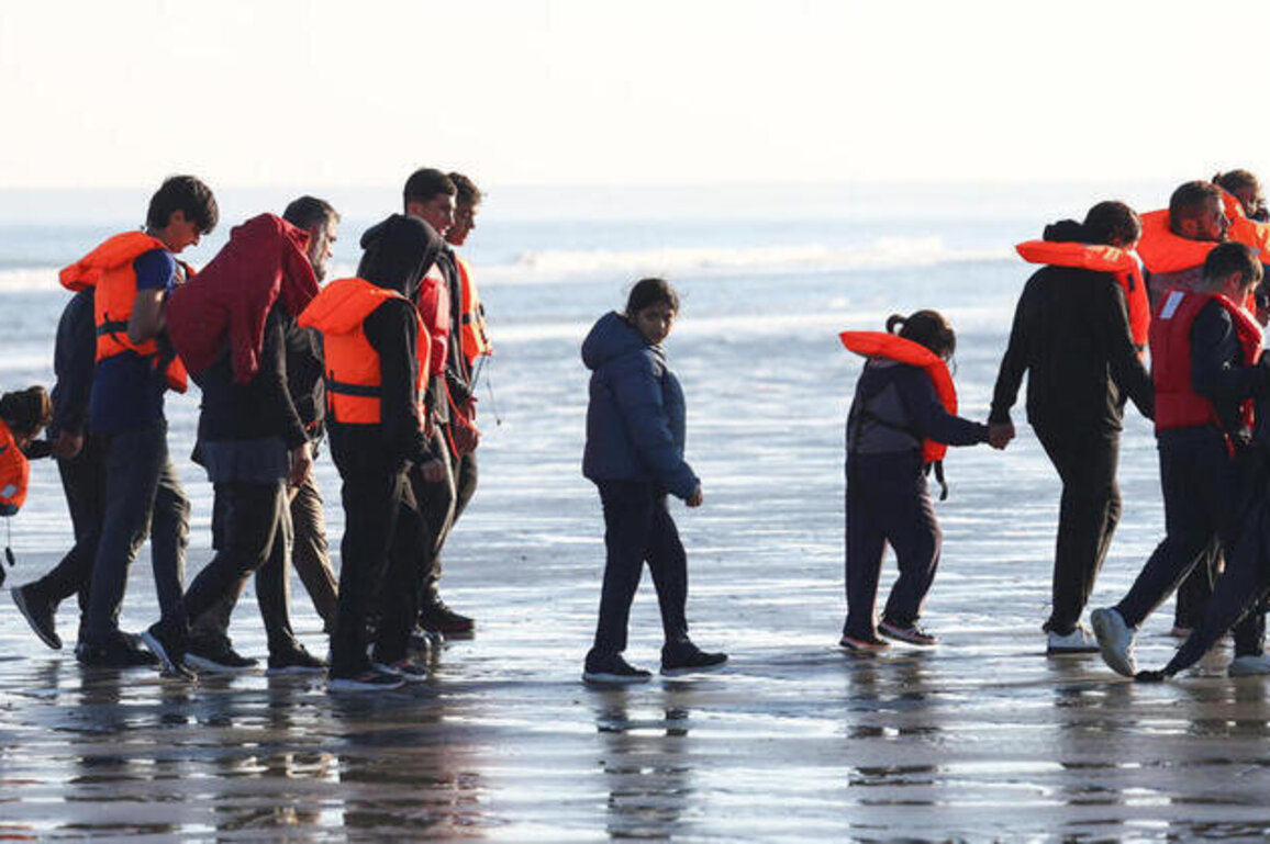 EU set to tighten migration rules with plan for offshore return hubs