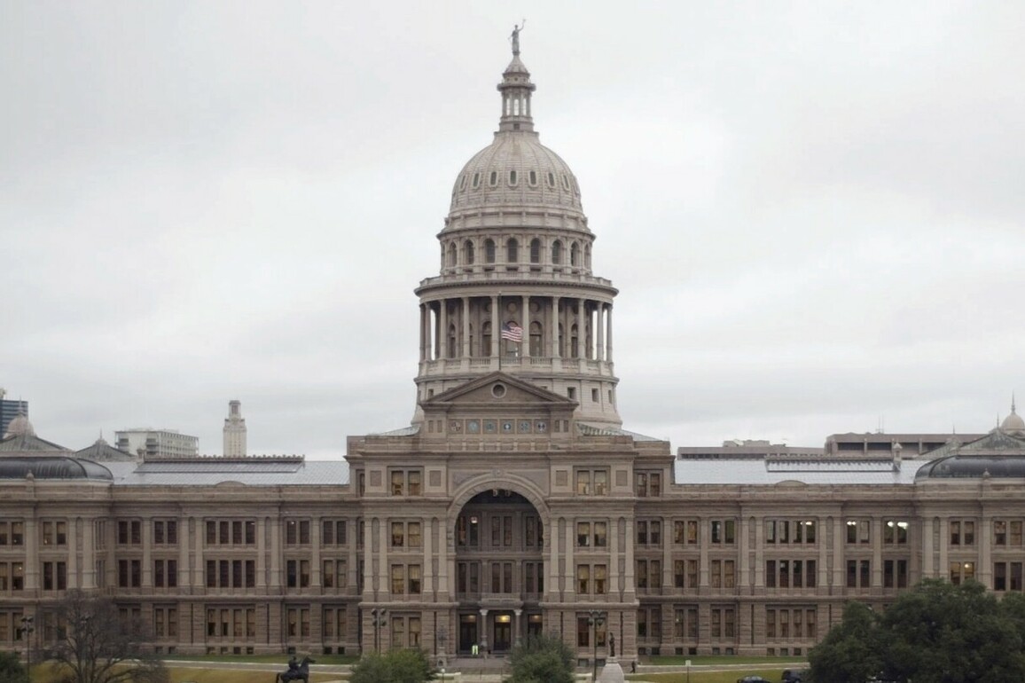 Texas bill would exempt cops from statute intended to target gang crime