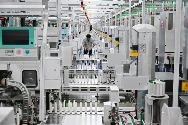 Chinese traditional industries upgrade with intelligence