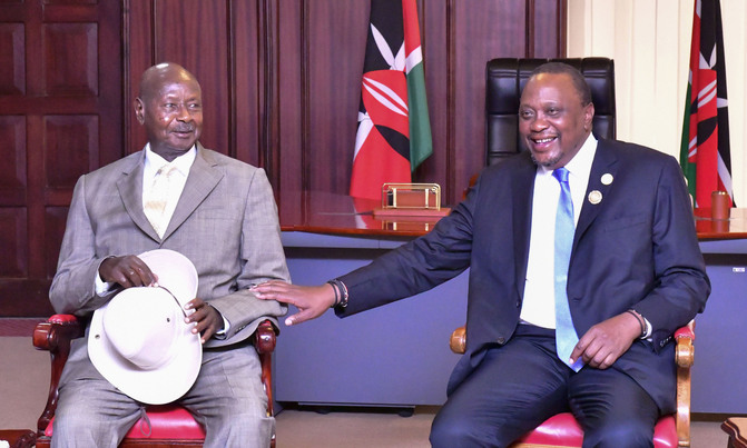 Museveni holds meeting with Uhuru Museveni holds meeting with Uhuru