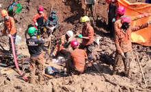 Rescuers search for landslide victims at Tulabo village, Samawa. Photo: BASARNAS