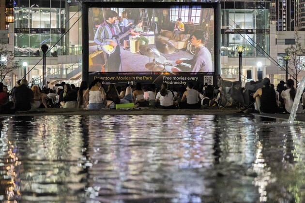 CANADA-TORONTO-OUTDOOR FILM