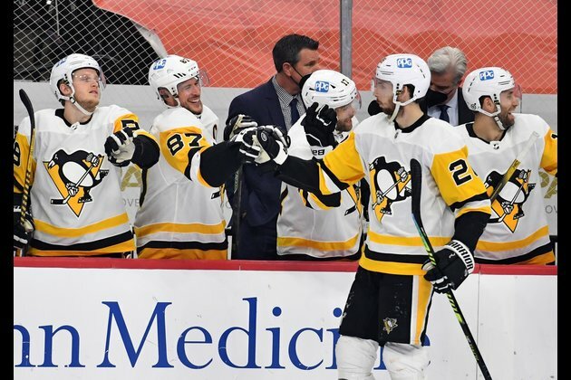 Penguins beat Flyers, take East Division lead