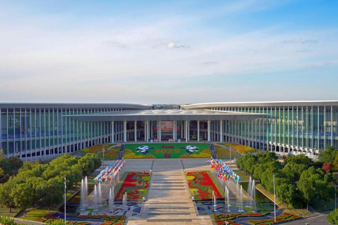 InPics | Shanghai, poised and open, awaits global guests for CIIE