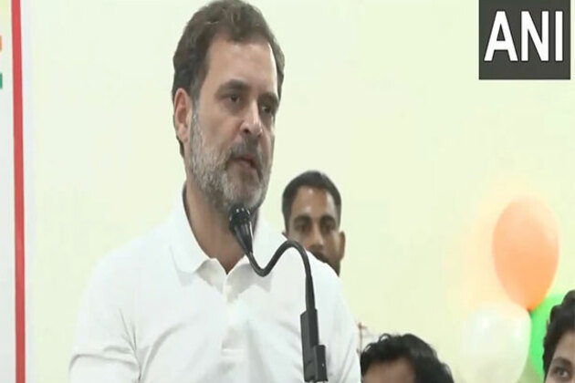 "This is a double-engine government with no engine" Rahul Gandhi slams BJP govt in UP