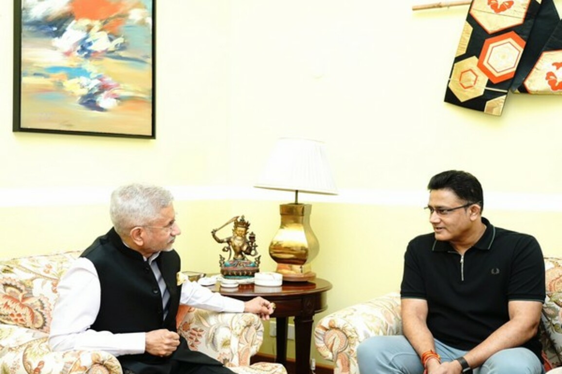 "Remains both an inspiration and example for so many": Jaishankar on meeting Anil Kumble