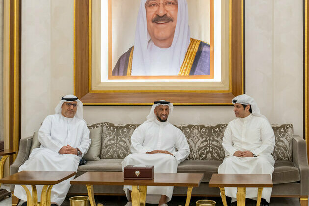 Kuwaiti Information Minister receives Abdulla Al Hamed, commends UAE's media capabilities