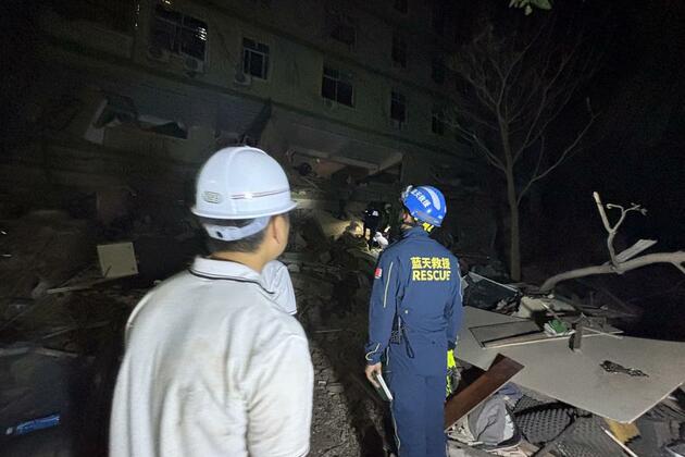 Chinese rescuers recover survivor in Myanmar's Nay Pyi Taw