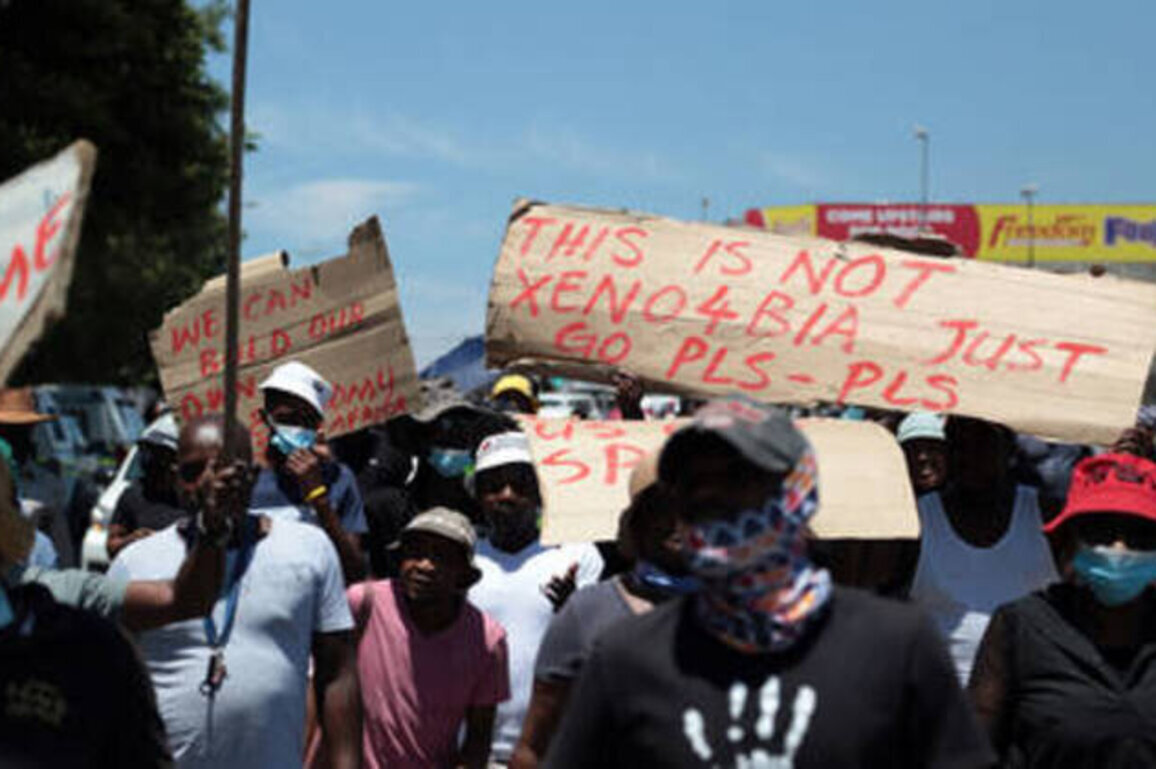 Zimbabwe and Nigeria issue warnings over violent protests in South Africa (VIDEO)