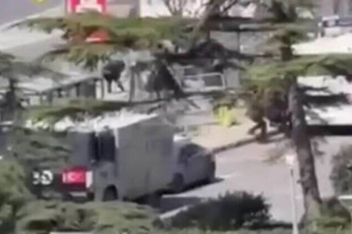 Gunfight erupts near Israeli consulate in Istanbul (VIDEOS)