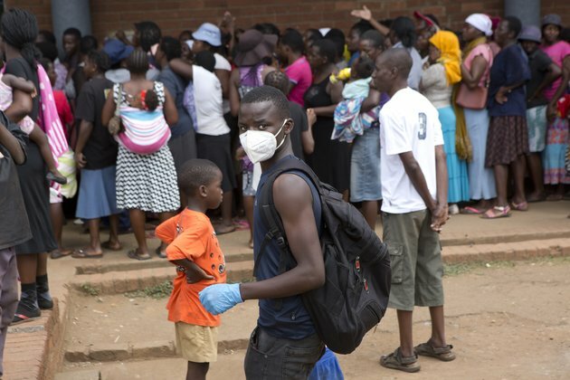 Zimbabwe Doctors, Nurses Down Tools Over COVID-19 PPEs