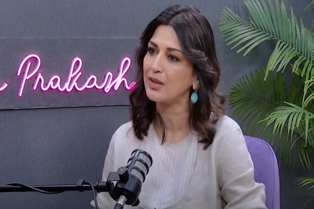 "Every book teaches me something, even the ones I leave unfinished...": Sonali Bendre talks about finding peace in reading