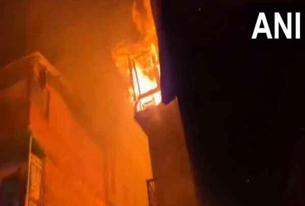 Fire breaks out at residential area in J-K's Anantnag