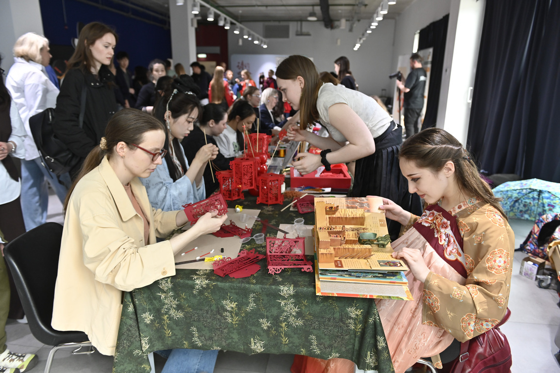 RUSSIA-MOSCOW-CHINA-POETRY CONNECTS THE WORLD