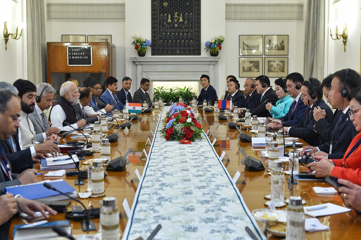 PM Modi, Mongolian President agree to deepen ties across all gamuts