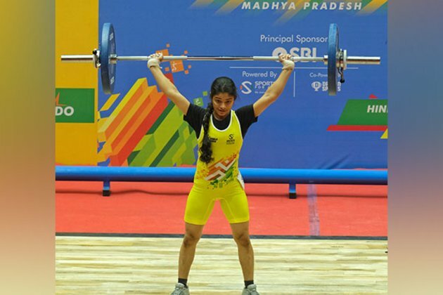 TOPS Weightlifting Development athlete Akanksha becomes champion despite injury in first lift