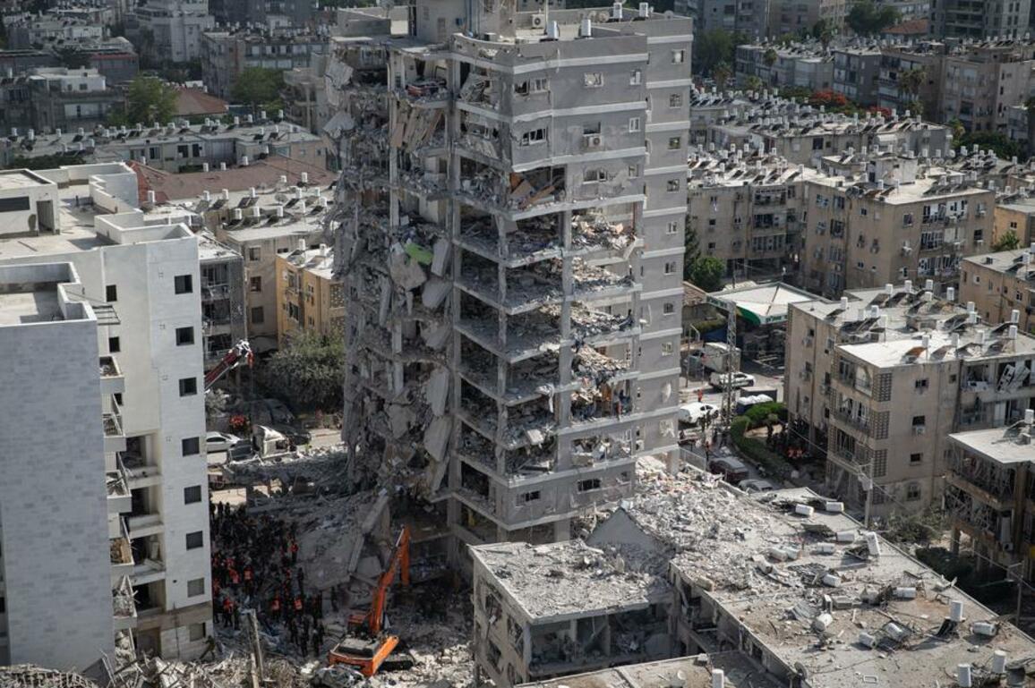 Iran missile strikes kill 8 in Israel as conflict enters fourth day