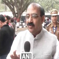 There is a 'political comedy' going on between AAP and Congress, says BJP leader Ashwani Kumar Sharma