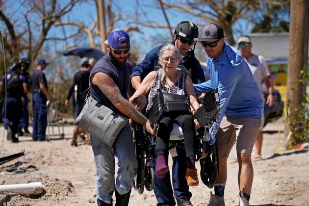 1,600 Rescued in Florida After Ian; Biden to Visit Wednesday