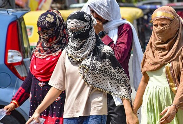 Delhi Health Minister chairs emergency meeting as heatstroke cases surge in Delhi