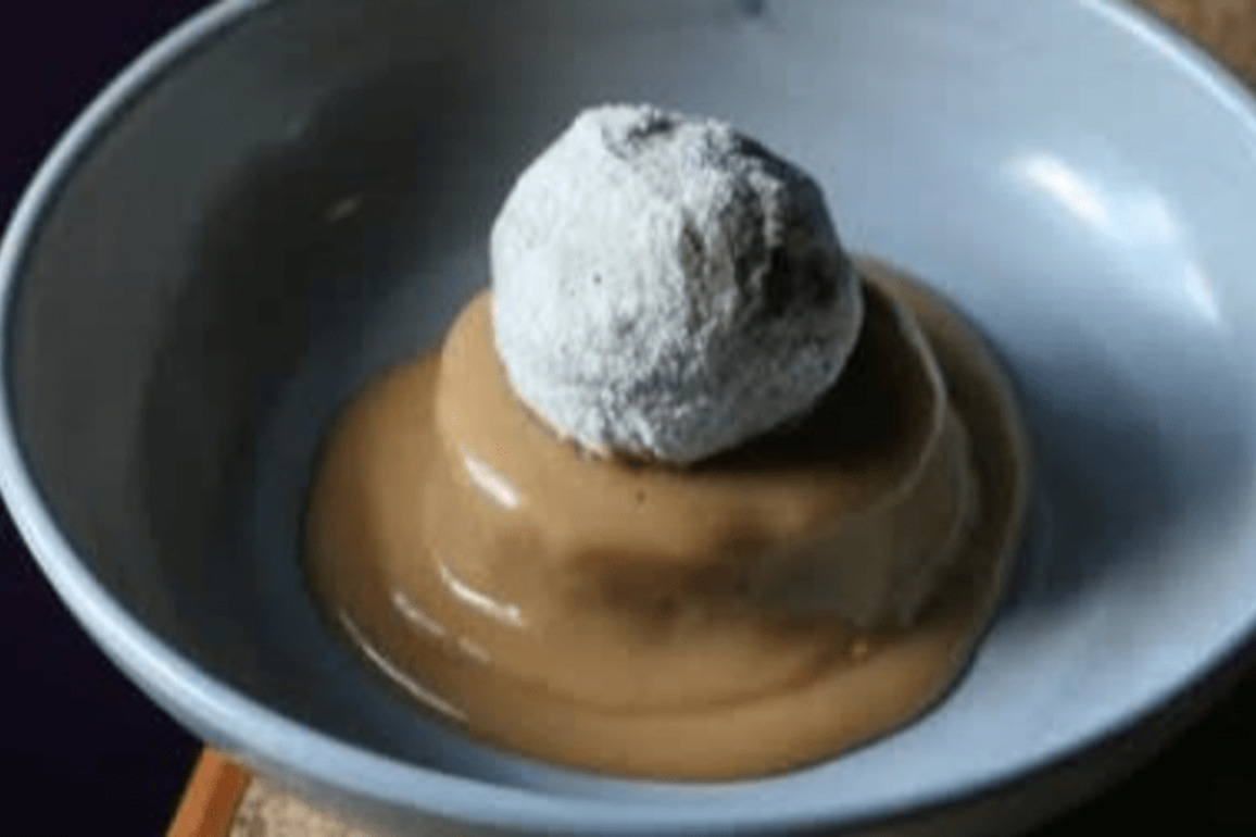 Does the deep-fried feijoa dessert live up to the hype&quest; - RNZ