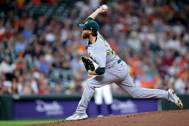 Mariners look to dispatch A's, continue closing AL West gap