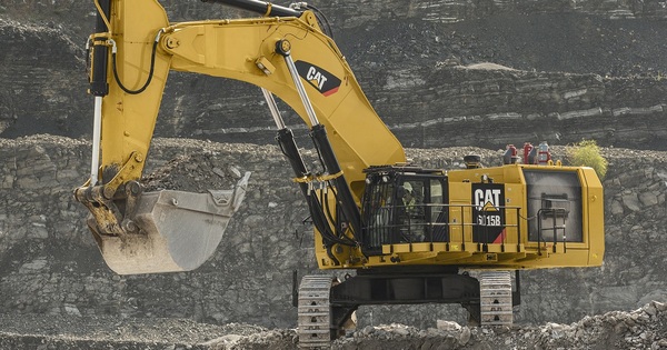 New Cat 6015B Hydraulic Shovel