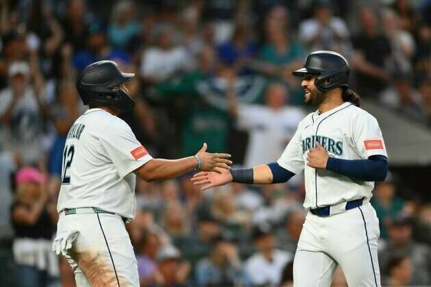 Mariners' Eugenio Suarez, Josh Naylor look to fluster White Sox