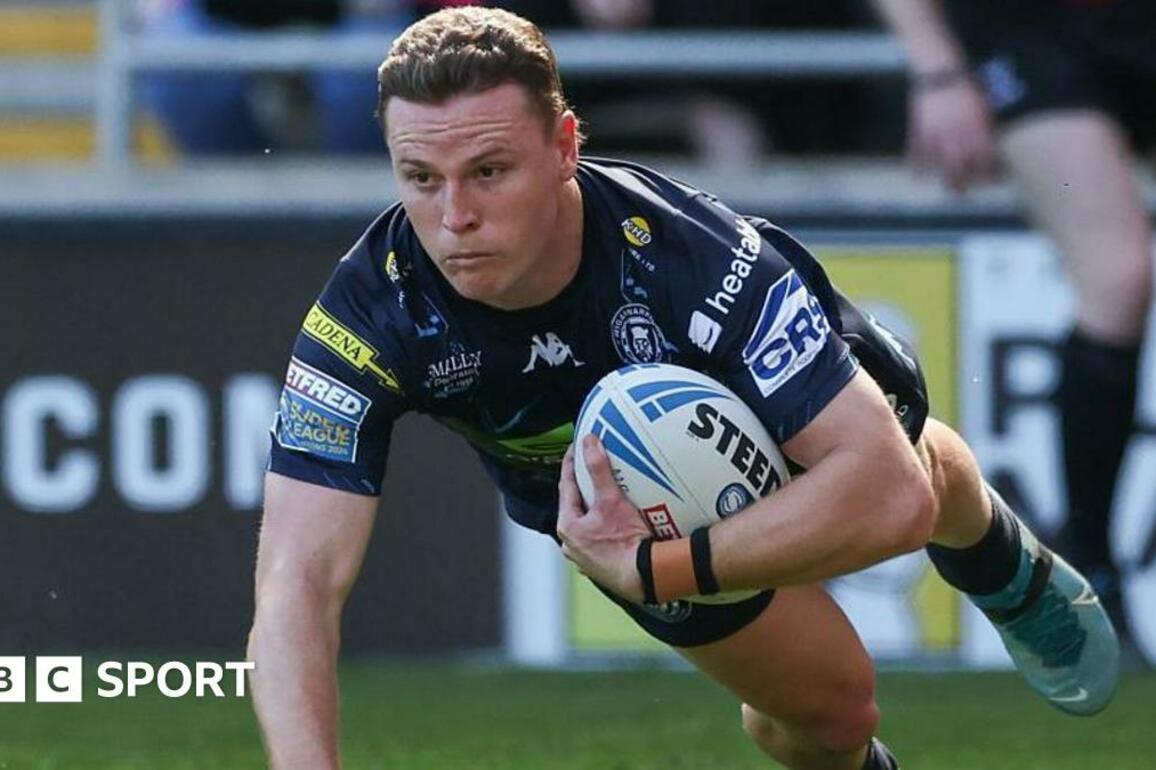 Super League- Catalans Dragons 0-48 Wigan - Warriors thump Les Dracs to keep pace with leaders