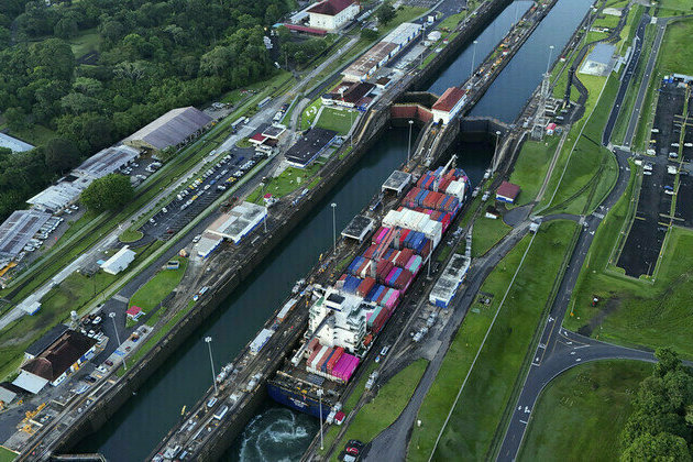 Trump demands military options to control Panama Canal  media