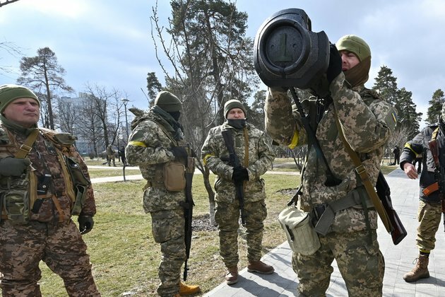 Western arms supplied to Ukraine offered on darknet RT investigation