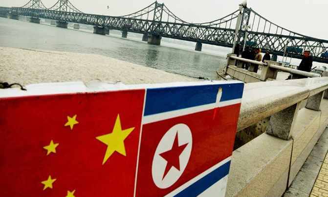 Bus plunge in North Korea kills 32 Chinese tourists Bus plunge in North Korea kills 32 Chinese tourists