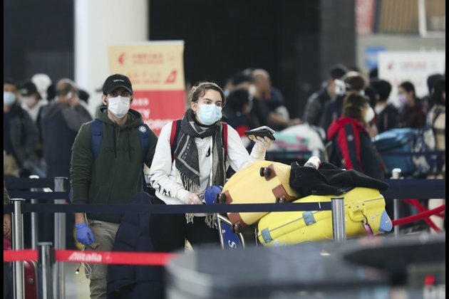 Millions of Americans travel for Thanksgiving, ignoring CDC guidance