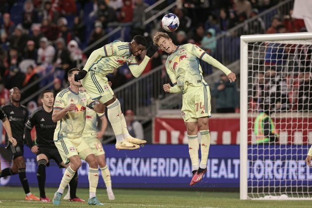 In search of first win, Red Bulls take on Crew