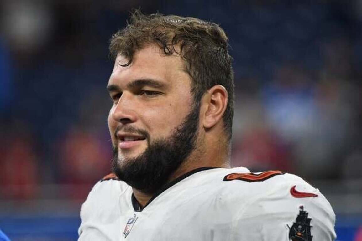 Bucs put G Ben Bredeson on IR, add JPP to practice squad