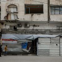 Gaza faces famine as bakeries close, aid stalls