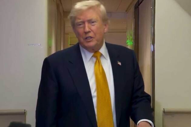 "They're sort of crazy": Trump claims Iran wants to "make a deal badly" amid ongoing strikes