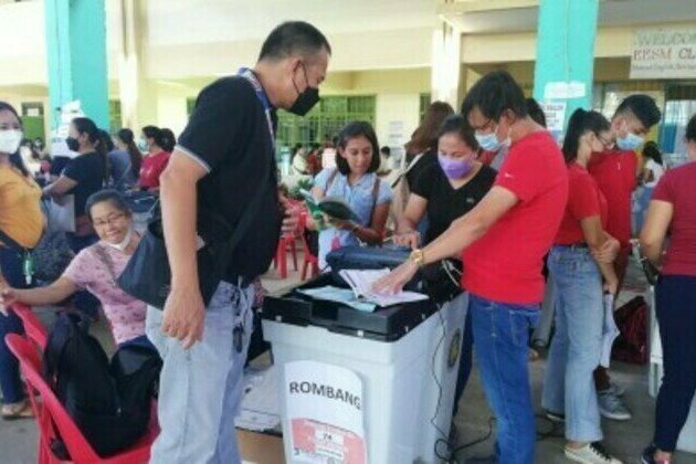 Comelec eyes higher honorarium for poll workers