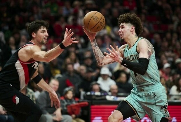 Blazers post club-record margin of victory (53) in ripping Hornets