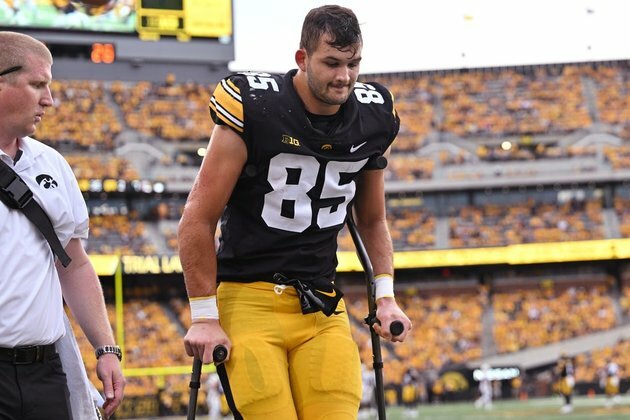Iowa TE Luke Lachey (ankle) undergoes surgery