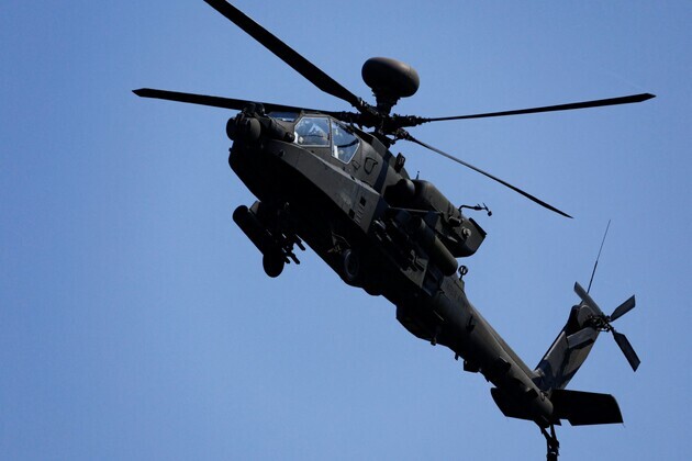 US Apache attack helicopters deployed in operation against Iranian boats: CENTCOM