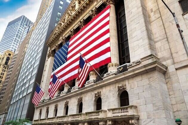 Most US stocks rise as technology shares decline