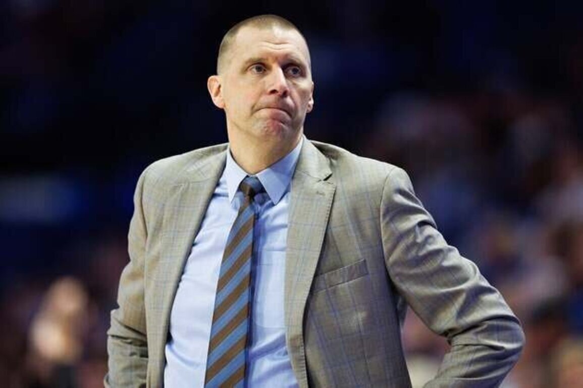 SEC fines Kentucky's Mark Pope $25K for post-game conduct