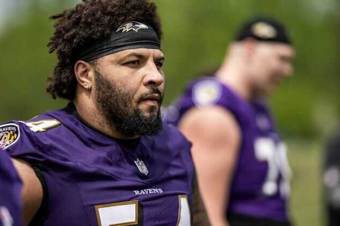 Ravens Offensive Line Coach Sizes Up Center Competition