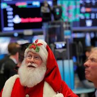 U.S. stock markets gain ground as Christmas looms