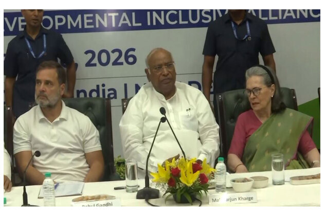 Kharge flags SIR, foreign policy, hails "unity" in defeating Delimitation Bill at INDIA bloc meeting