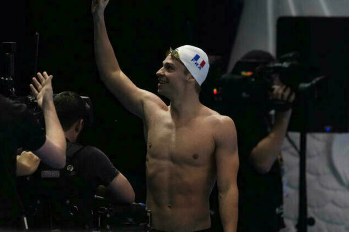 French swimmer Lon Marchand wins 200m medley world gold