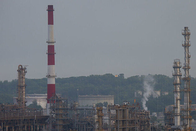 Indias oil imports from Russia dipped in December  media