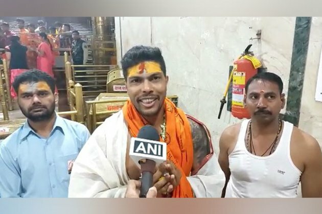 Cricketer Umesh Yadav offers prayers for peace, happiness in world at Ujjain's Mahakaleshwar temple